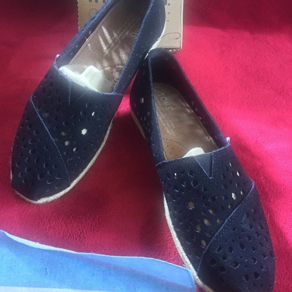 Size 7 Toms - Picture 4 of 4